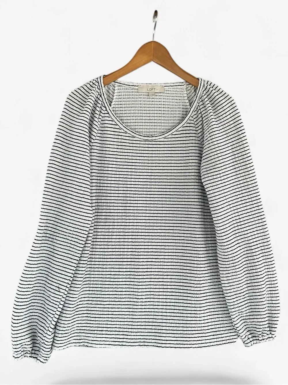 🎉5 for $45🎉 Loft top blouse shirt size S